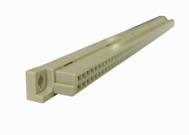 O Pin reto dois do conector 2x50 do RUÍDO 41612 enfileira o soquete do europeu de 180 graus