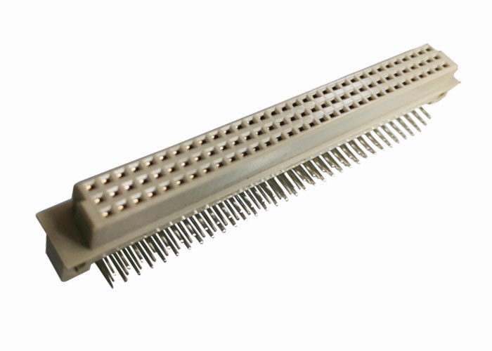 O Pin masculino três do encabeçamento 3x32 do Pin reto do RUÍDO 41612 enfileira a corrente do ângulo direito 3A
