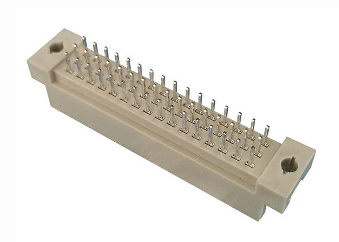 Três tipo masculino encabeçamento do ângulo direito do conector do RUÍDO 41612 da fileira do Pin de 3x16 à prova de fogo